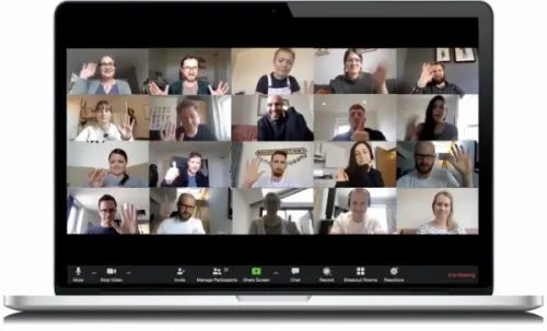 ZoomLaptopMockupv3 600x363 1